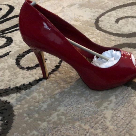 Shoes - Picture 3 of 5